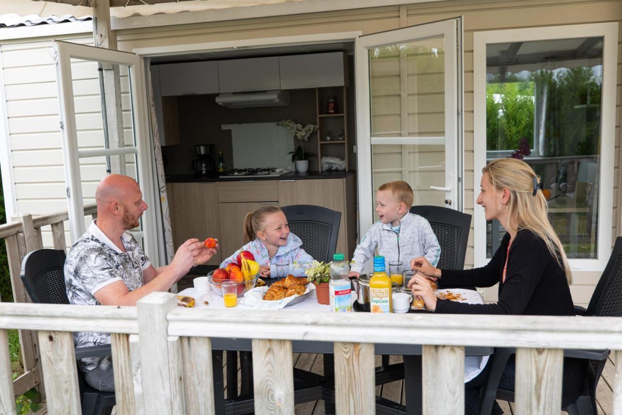 Camping Country Park Touquin - Site Officiel - Next To Disneyland Paris Exterior foto